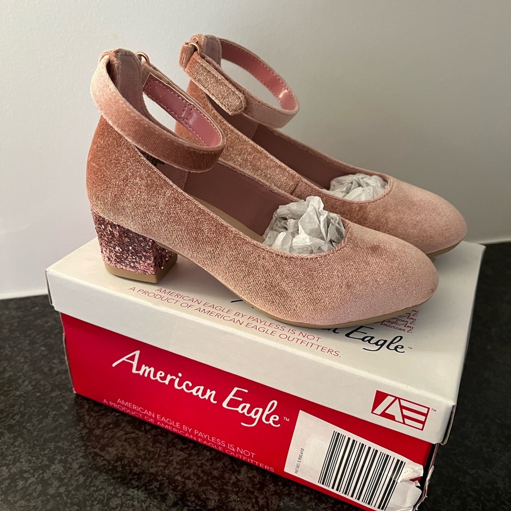 American eagle girls pink dress shoes sz 10 new in box